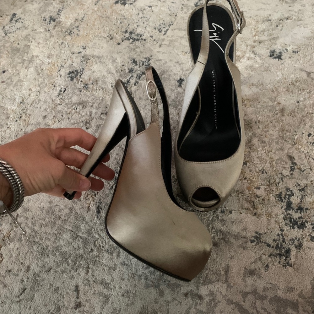 Giuseppe Zanotti pumps